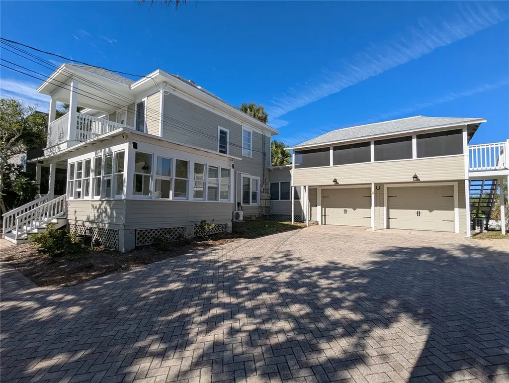 127 S Peninsula Daytona Beach FL 32118