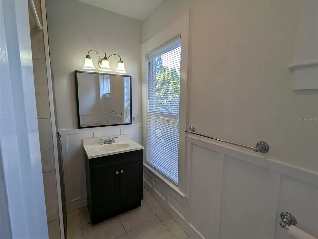 127 S Peninsula Daytona Beach FL 32118