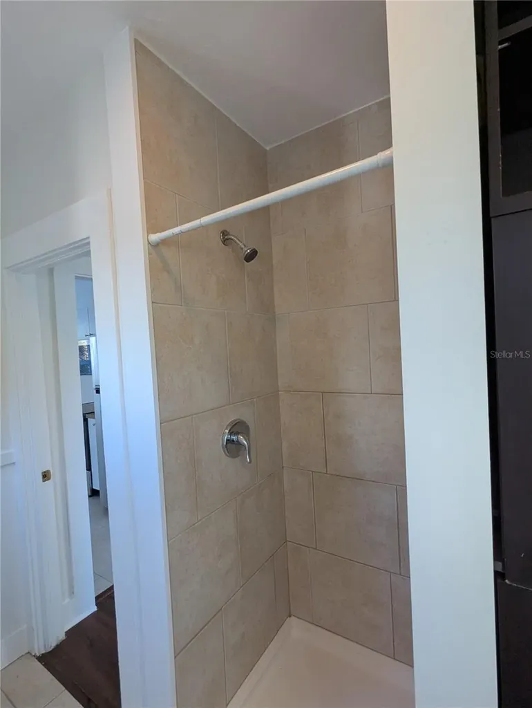 127 S Peninsula Daytona Beach FL 32118