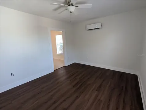 127 S Peninsula Daytona Beach FL 32118