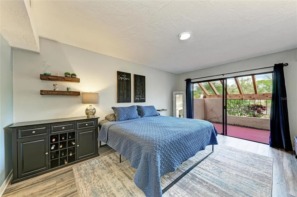 5315 Myrtle Wood Sarasota FL 34235