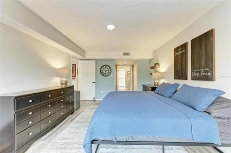 5315 Myrtle Wood Sarasota FL 34235