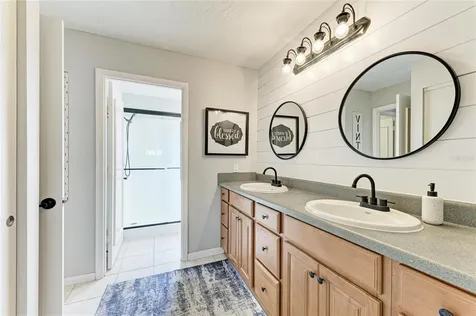 5315 Myrtle Wood Sarasota FL 34235