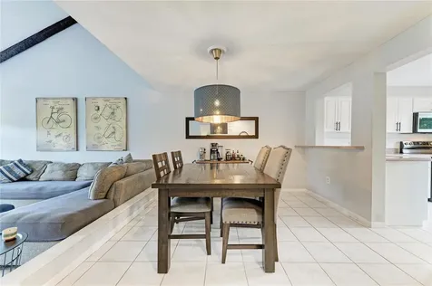 5315 Myrtle Wood Sarasota FL 34235