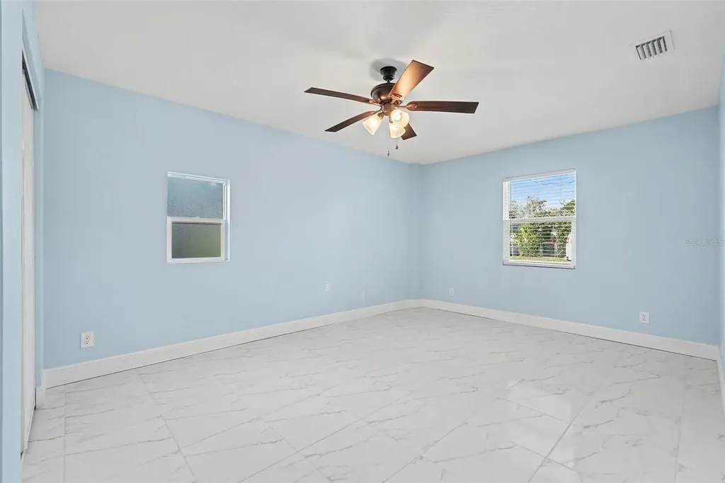 14814 11th Street Dade City FL 33523
