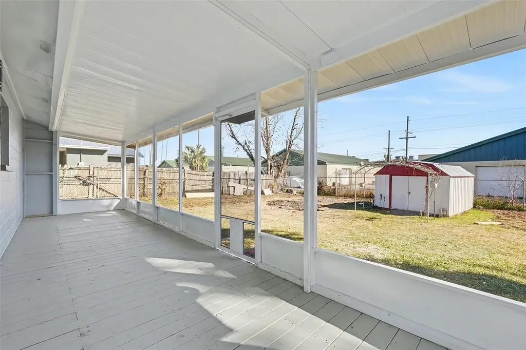 14814 11th Street Dade City FL 33523