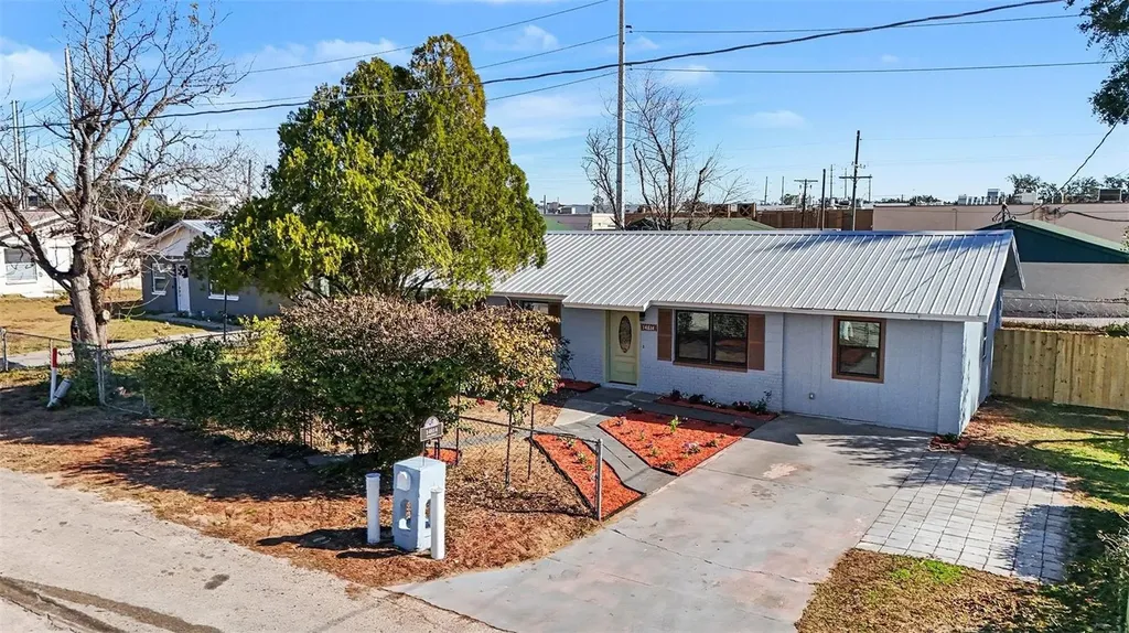 14814 11th Street Dade City FL 33523