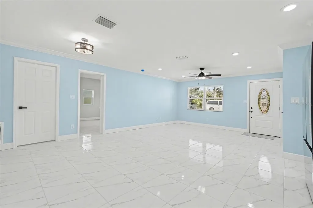 14814 11th Street Dade City FL 33523