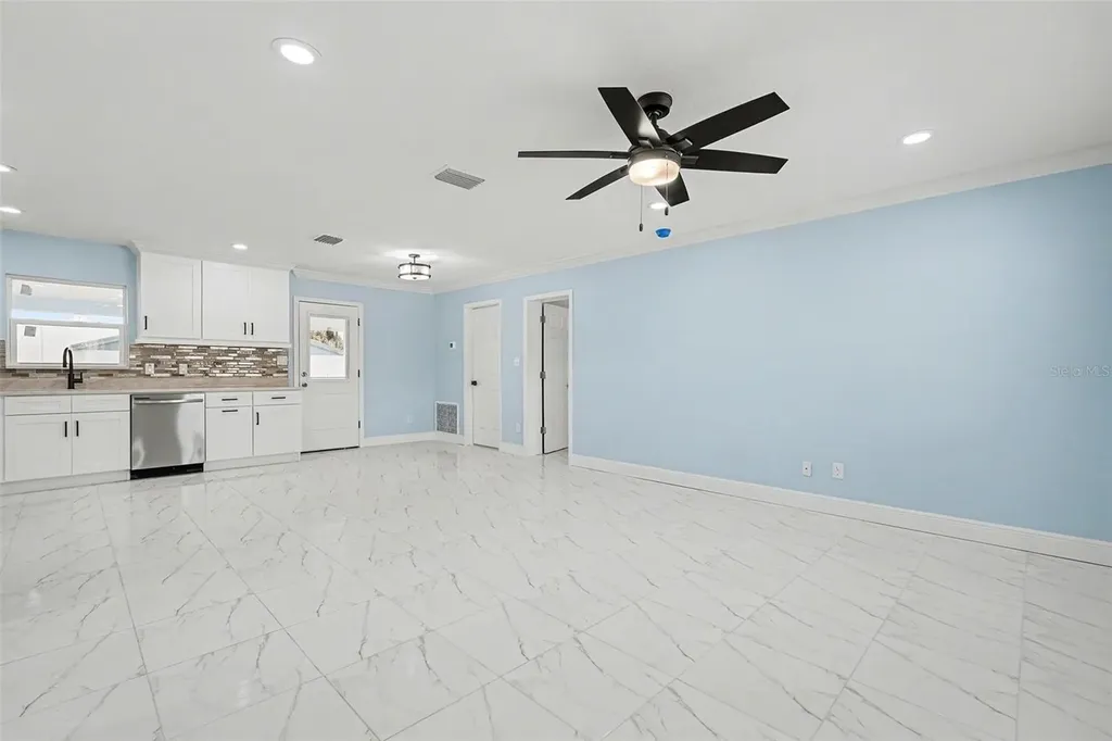 14814 11th Street Dade City FL 33523