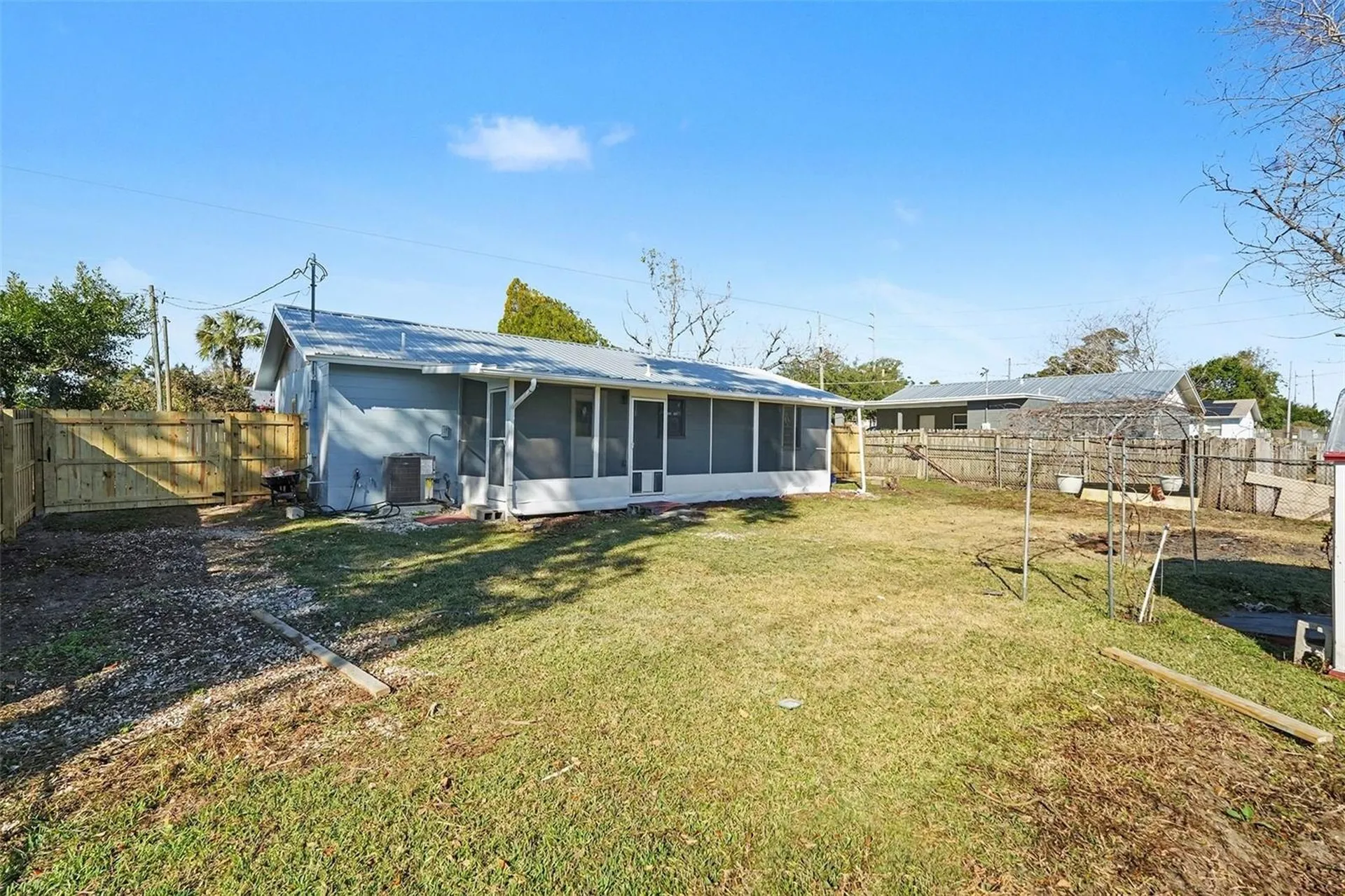 14814 11th Street Dade City FL 33523