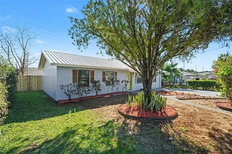 14814 11th Street Dade City FL 33523