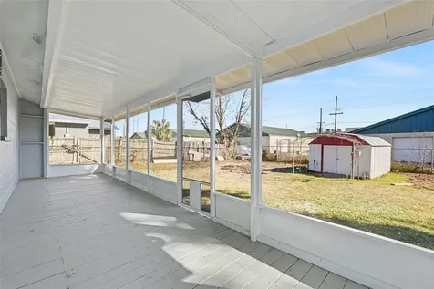 14814 11th Street Dade City FL 33523