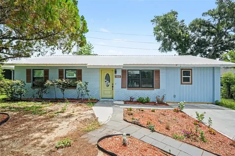14814 11th Street Dade City FL 33523