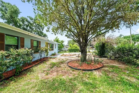14814 11th Street Dade City FL 33523