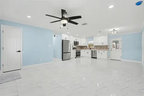 14814 11th Street Dade City FL 33523