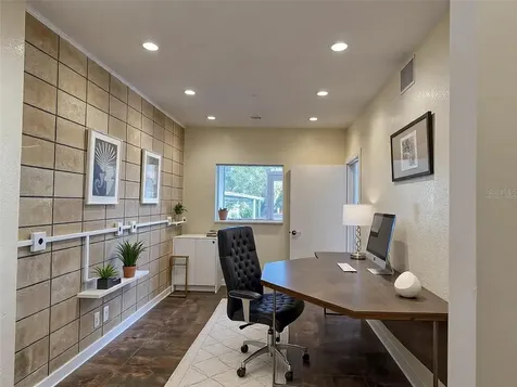 1155 NE Cleveland Street Clearwater FL 33755
