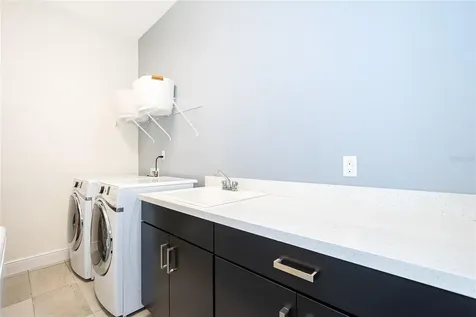 8602 Finsen Street Orlando FL 32827