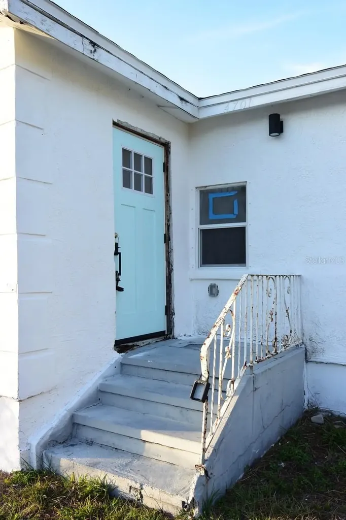4701 17th Avenue S St Petersburg FL 33711