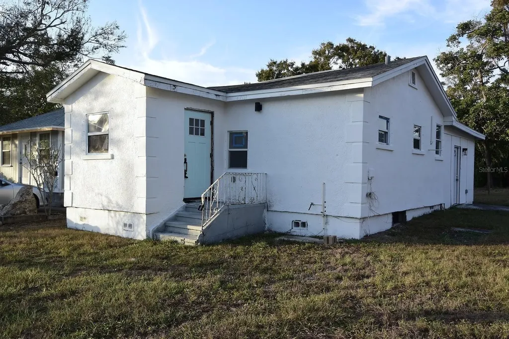 4701 17th Avenue S St Petersburg FL 33711