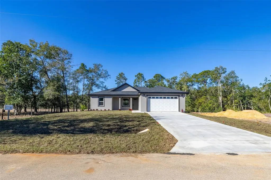 2327 N Monterey Road Avon Park FL 33825