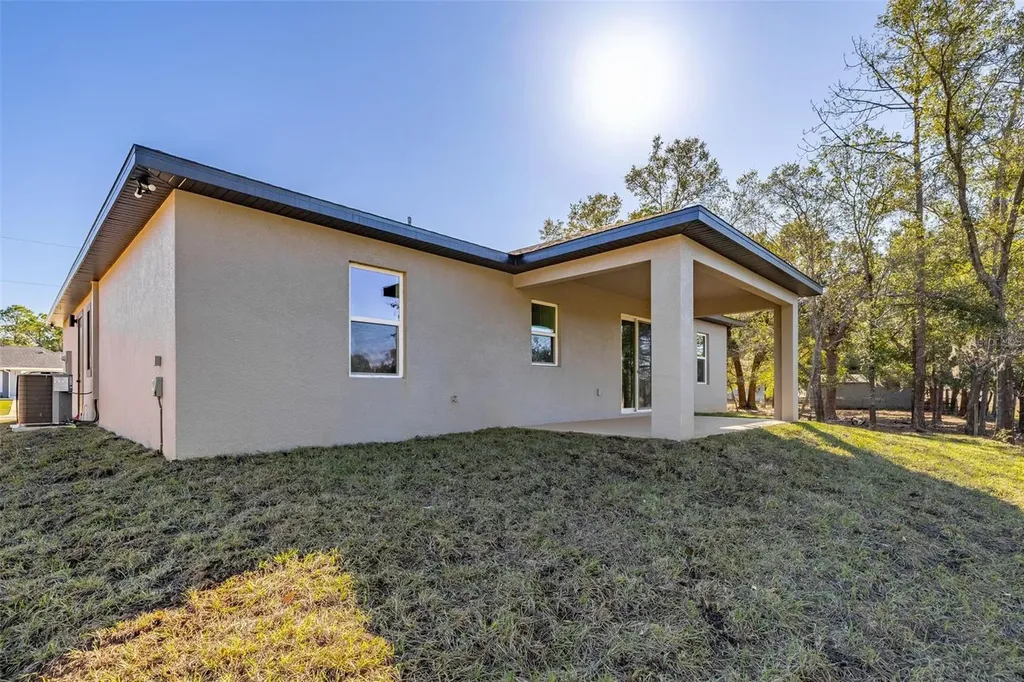 2327 N Monterey Road Avon Park FL 33825