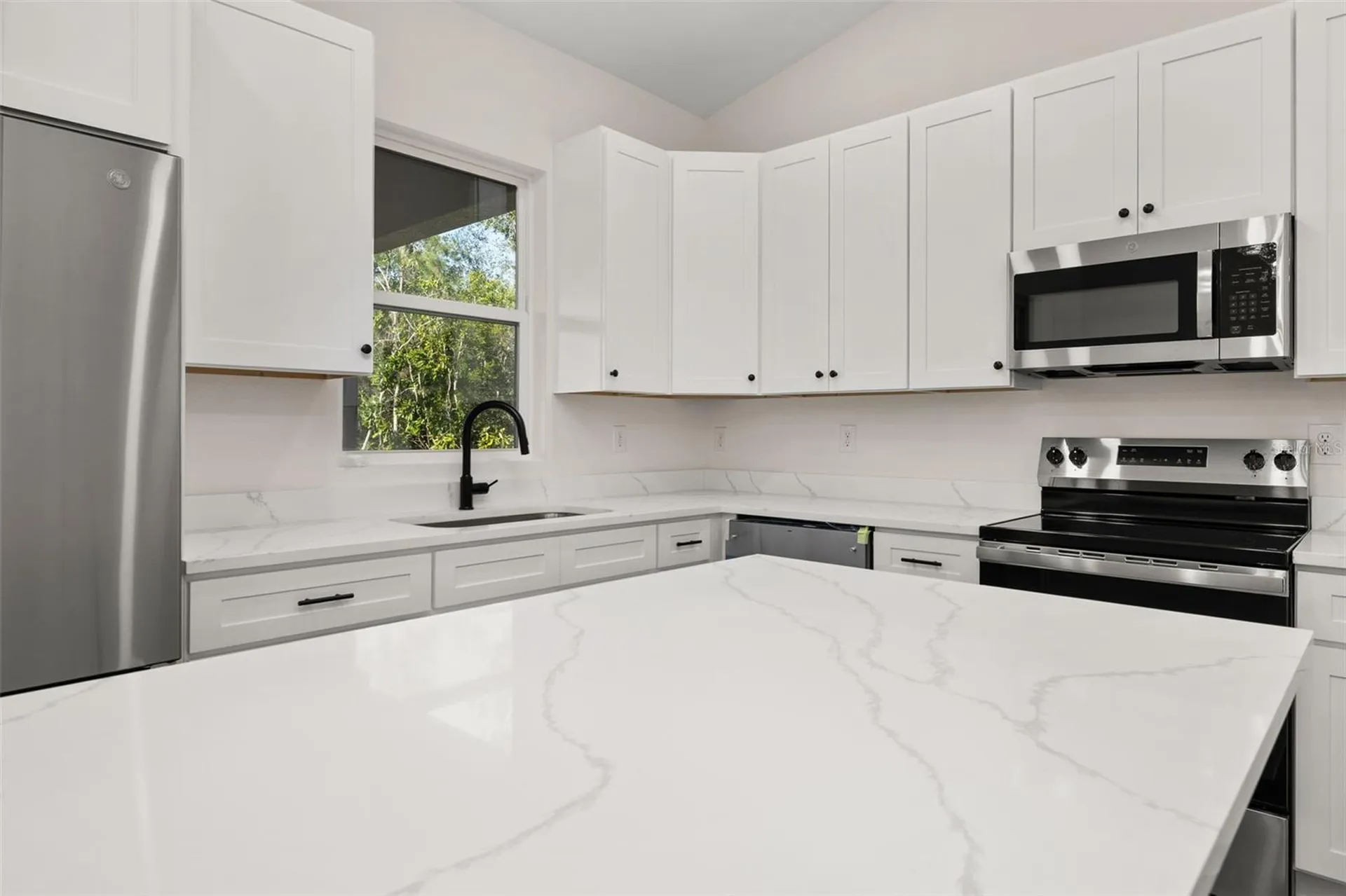 2327 N Monterey Road Avon Park FL 33825