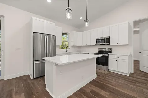 2327 N Monterey Road Avon Park FL 33825