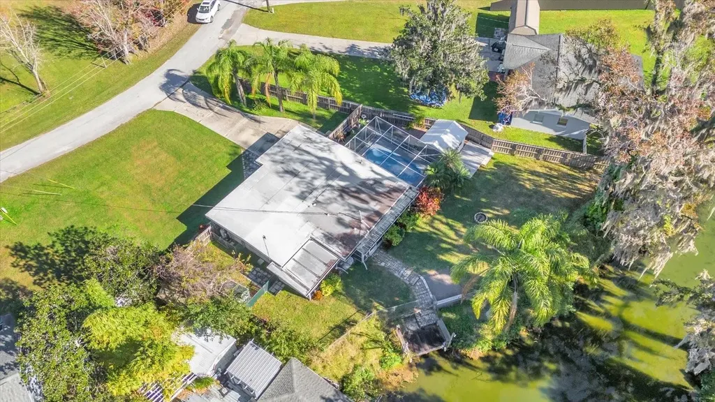 8150 Spring Drive Yalaha FL 34797