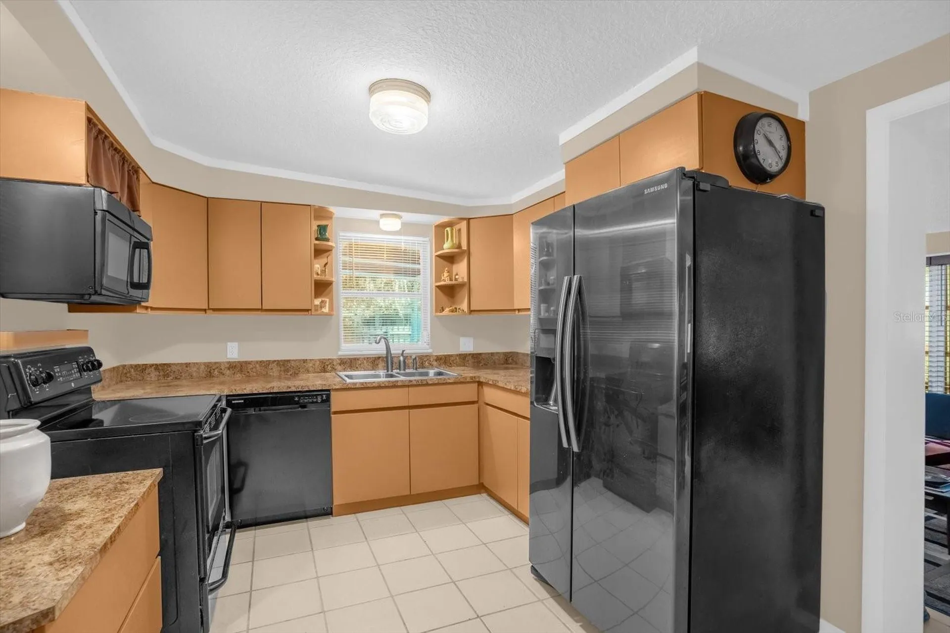 8150 Spring Drive Yalaha FL 34797