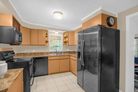 8150 Spring Drive Yalaha FL 34797