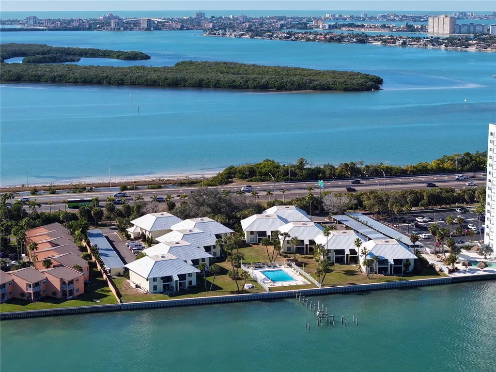 7310 Sunshine Skyway Lane S St Petersburg FL 33711