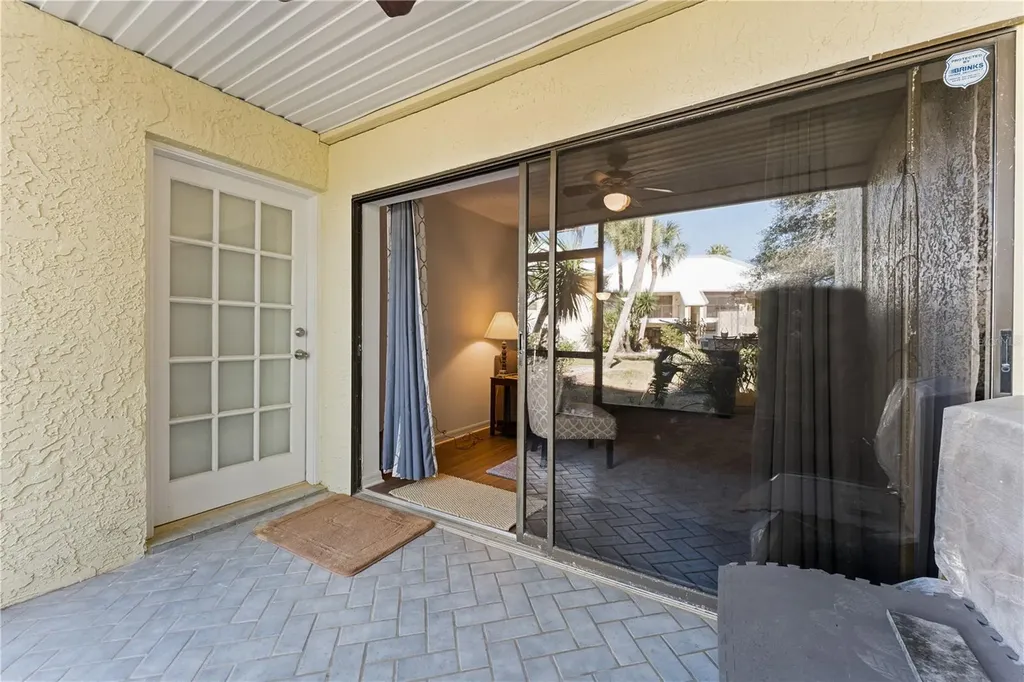7310 Sunshine Skyway Lane S St Petersburg FL 33711