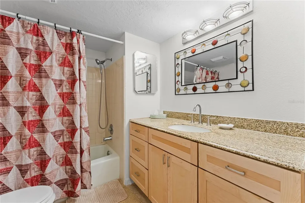 7310 Sunshine Skyway Lane S St Petersburg FL 33711