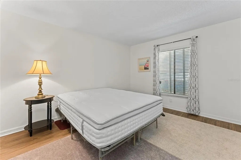 7310 Sunshine Skyway Lane S St Petersburg FL 33711