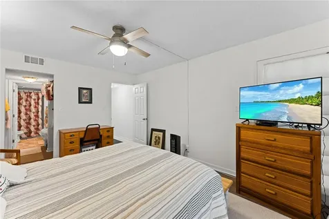 7310 Sunshine Skyway Lane S St Petersburg FL 33711