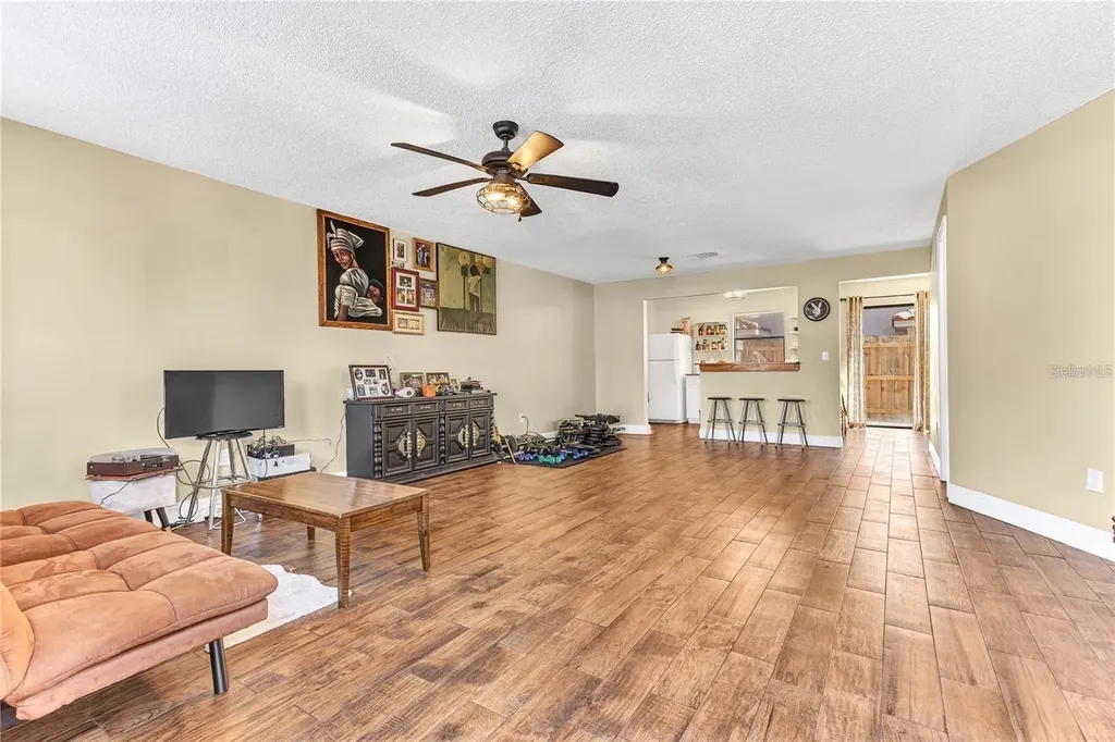 1631 Little Falls Circle Orlando FL 32807