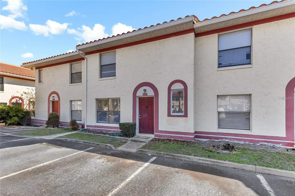 1631 Little Falls Circle Orlando FL 32807