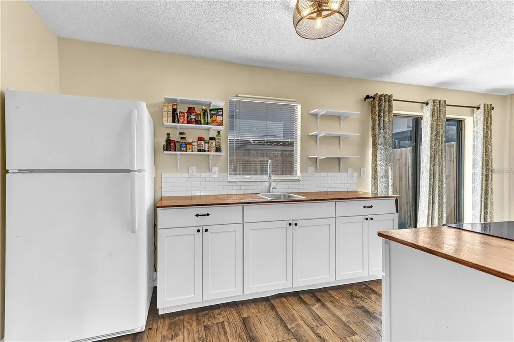 1631 Little Falls Circle Orlando FL 32807