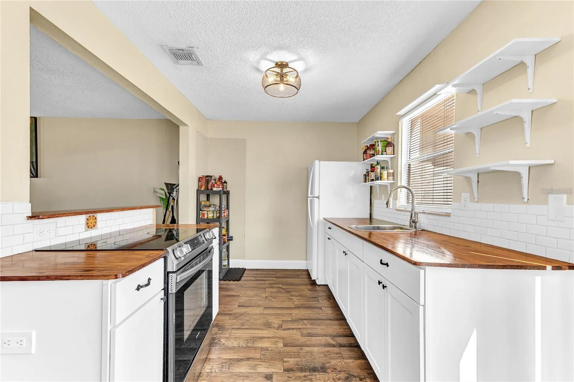 1631 Little Falls Circle Orlando FL 32807