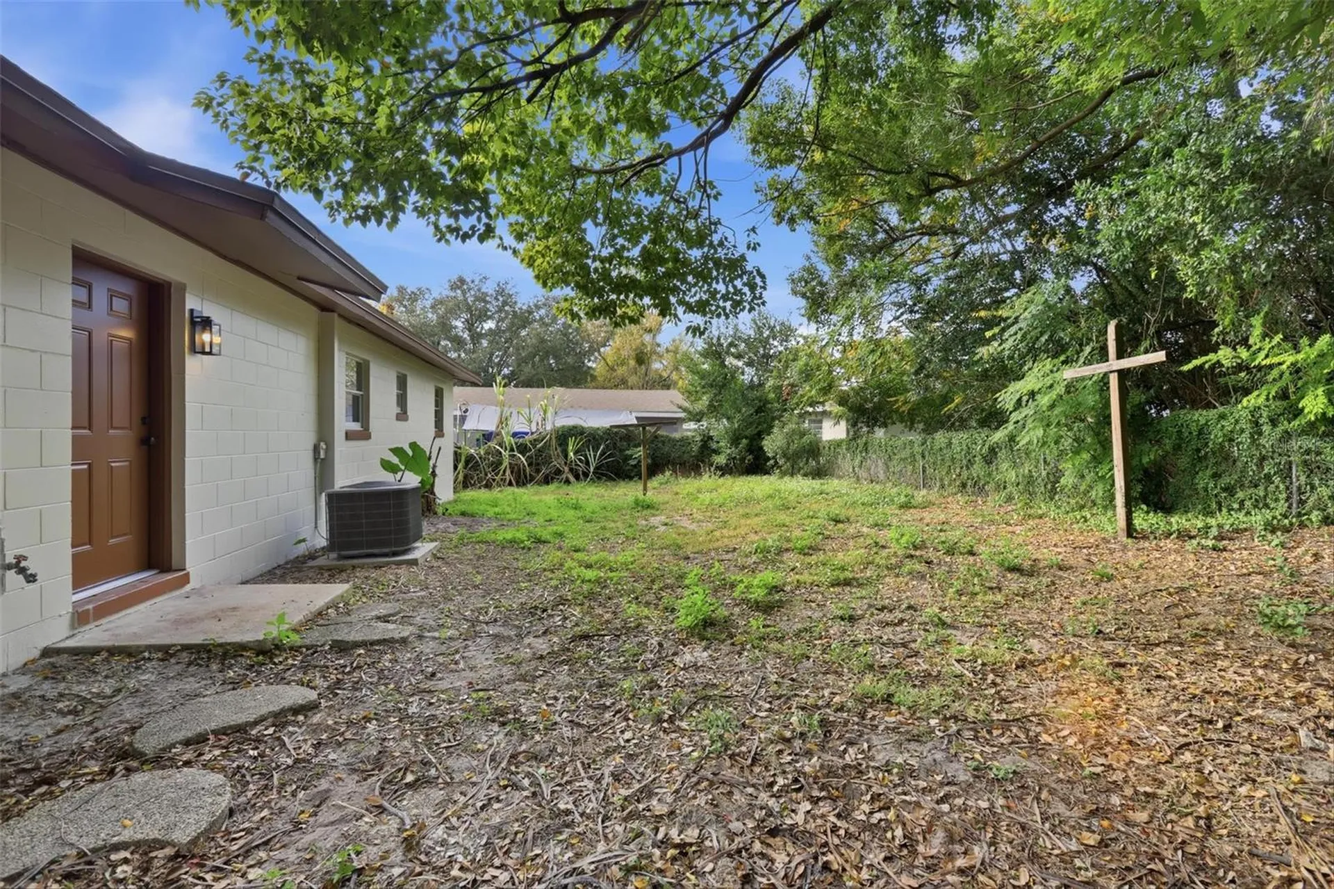225 W Volusia Avenue Deland FL 32720