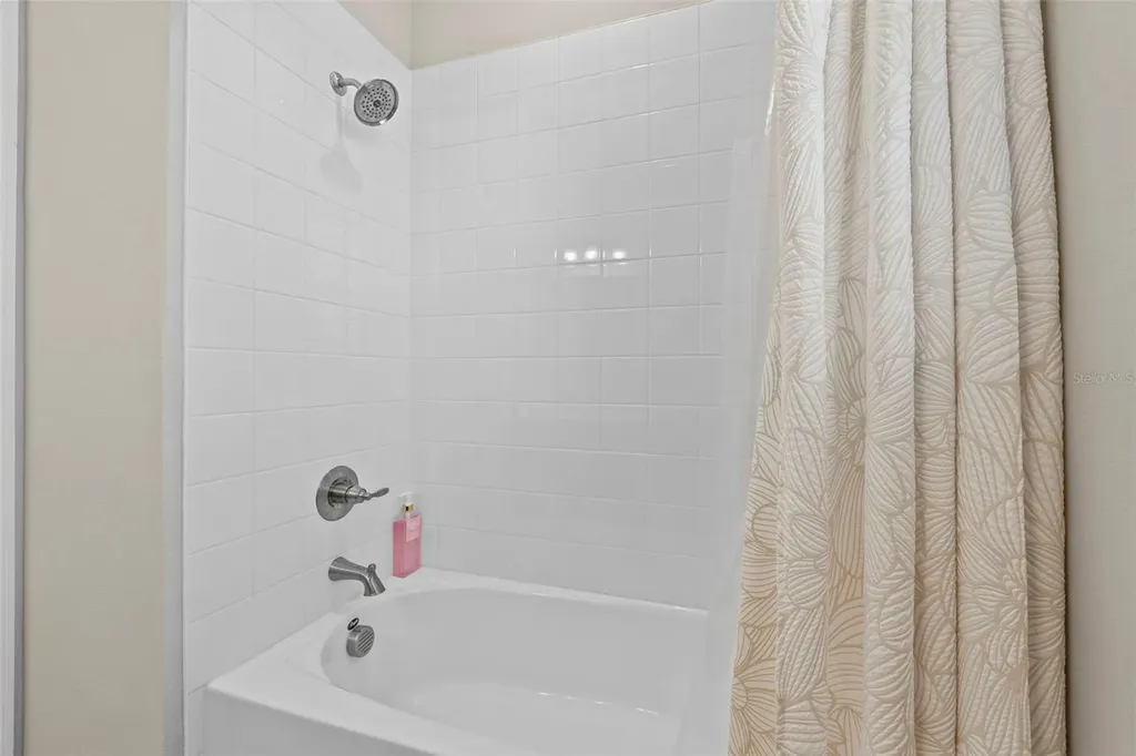 858 Ballantyne Drive Lake Wales FL 33898