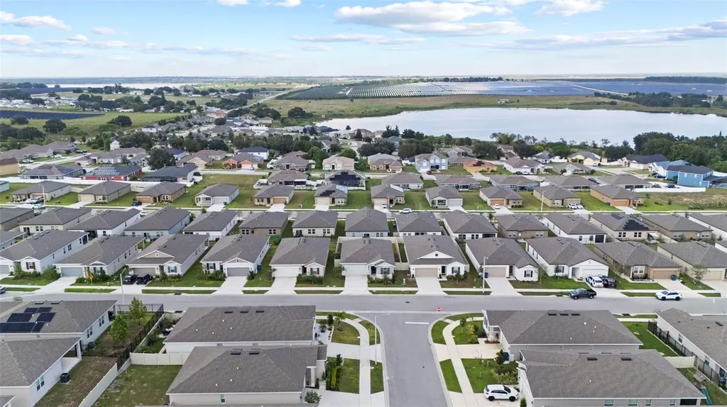 858 Ballantyne Drive Lake Wales FL 33898