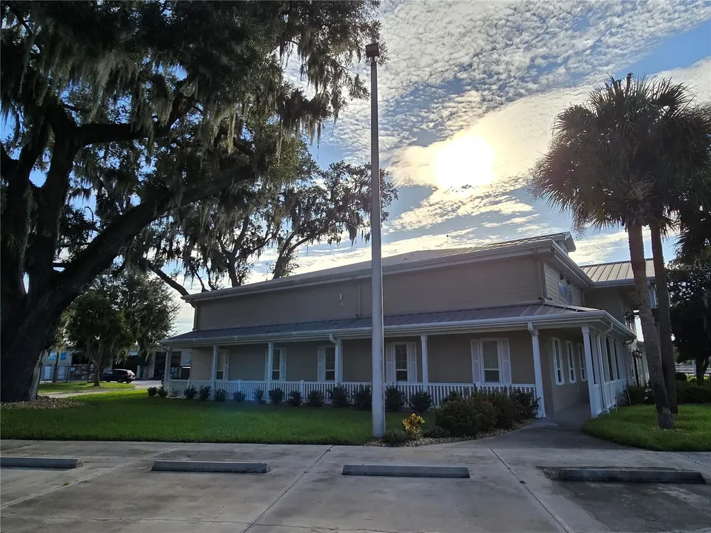 2502 Frontage Park Place Plant City FL 33563