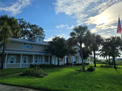 2502 Frontage Park Place Plant City FL 33563