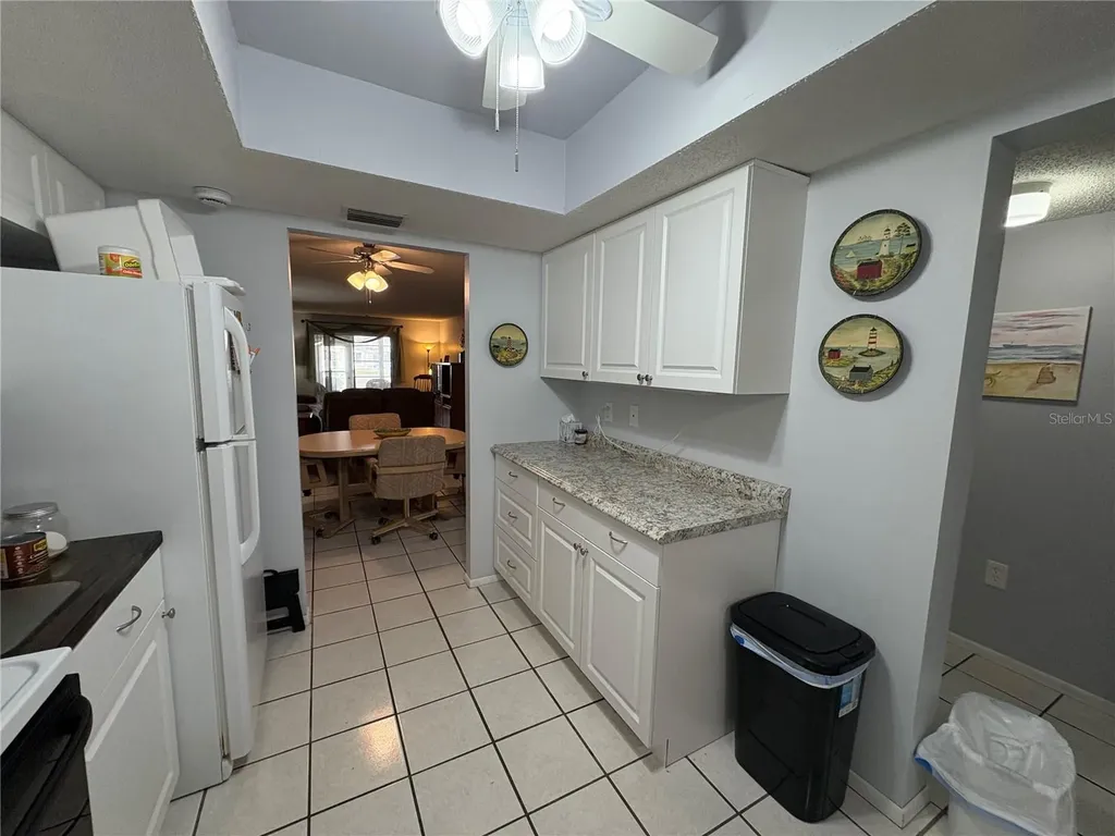 3064 Lake Bayshore Drive Bradenton FL 34205