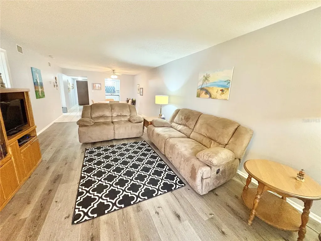 3064 Lake Bayshore Drive Bradenton FL 34205
