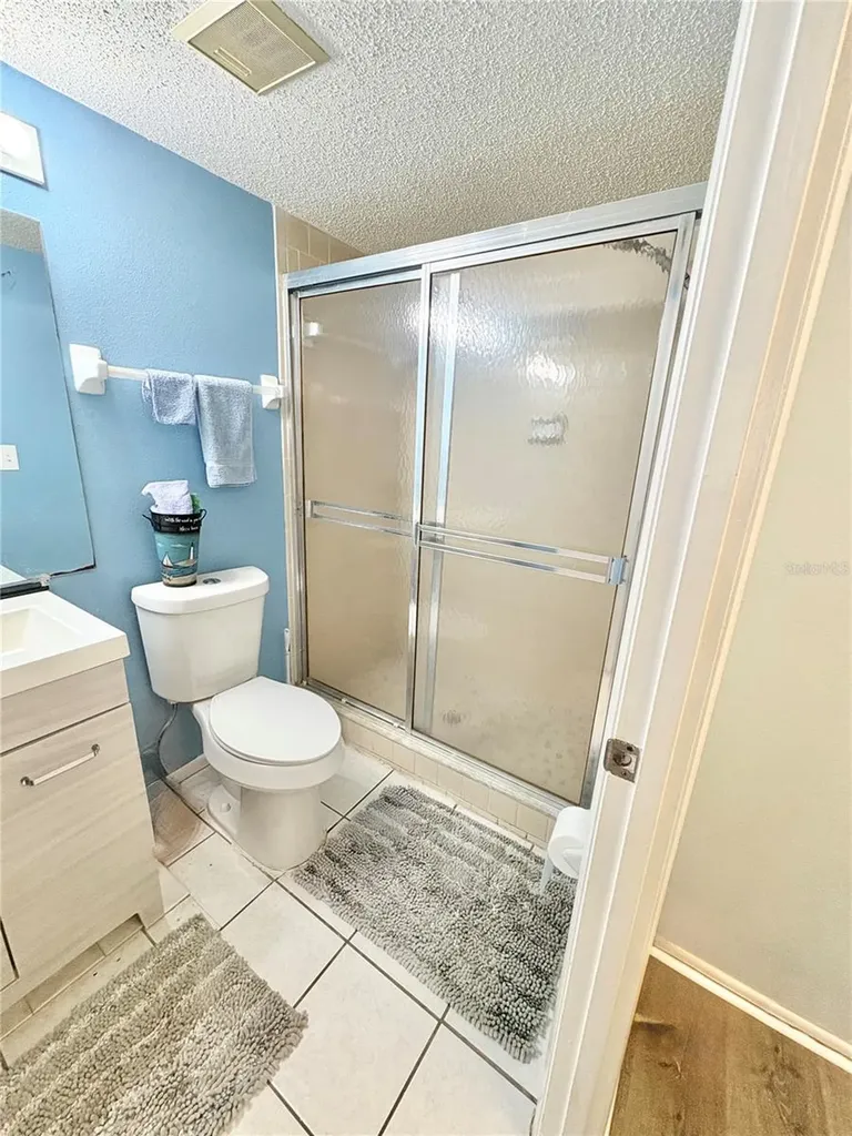 3064 Lake Bayshore Drive Bradenton FL 34205