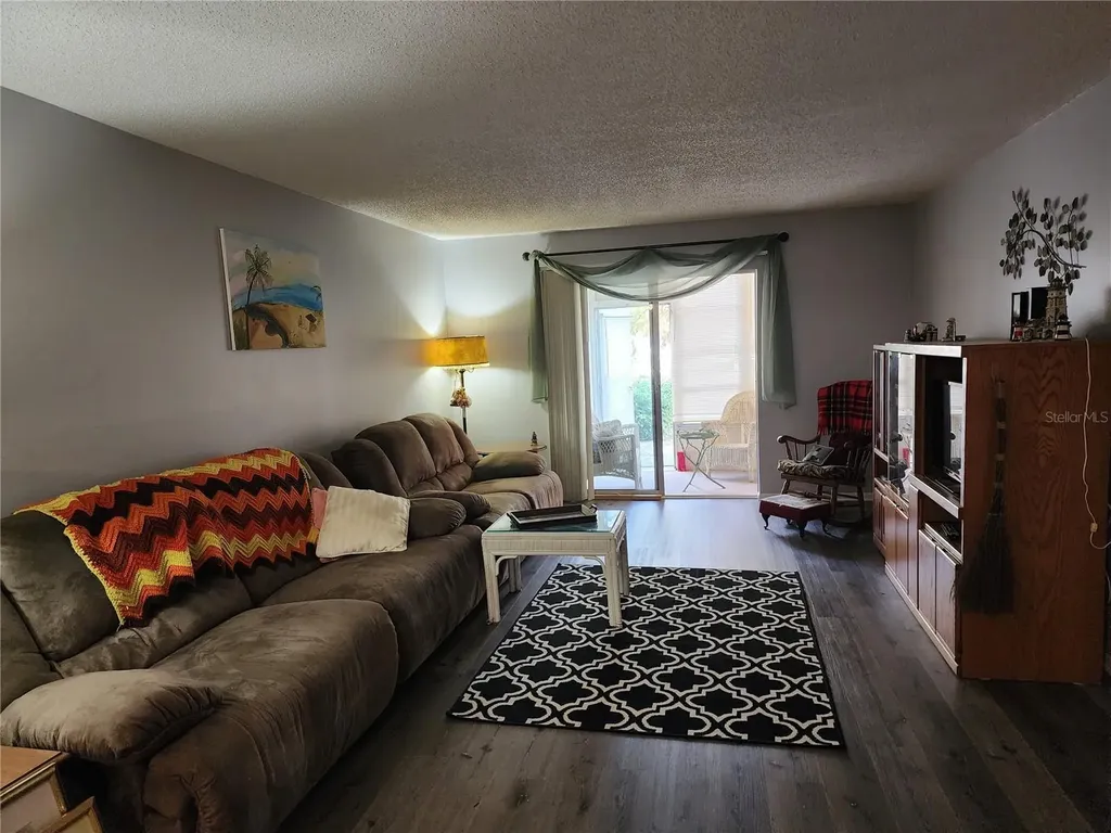 3064 Lake Bayshore Drive Bradenton FL 34205