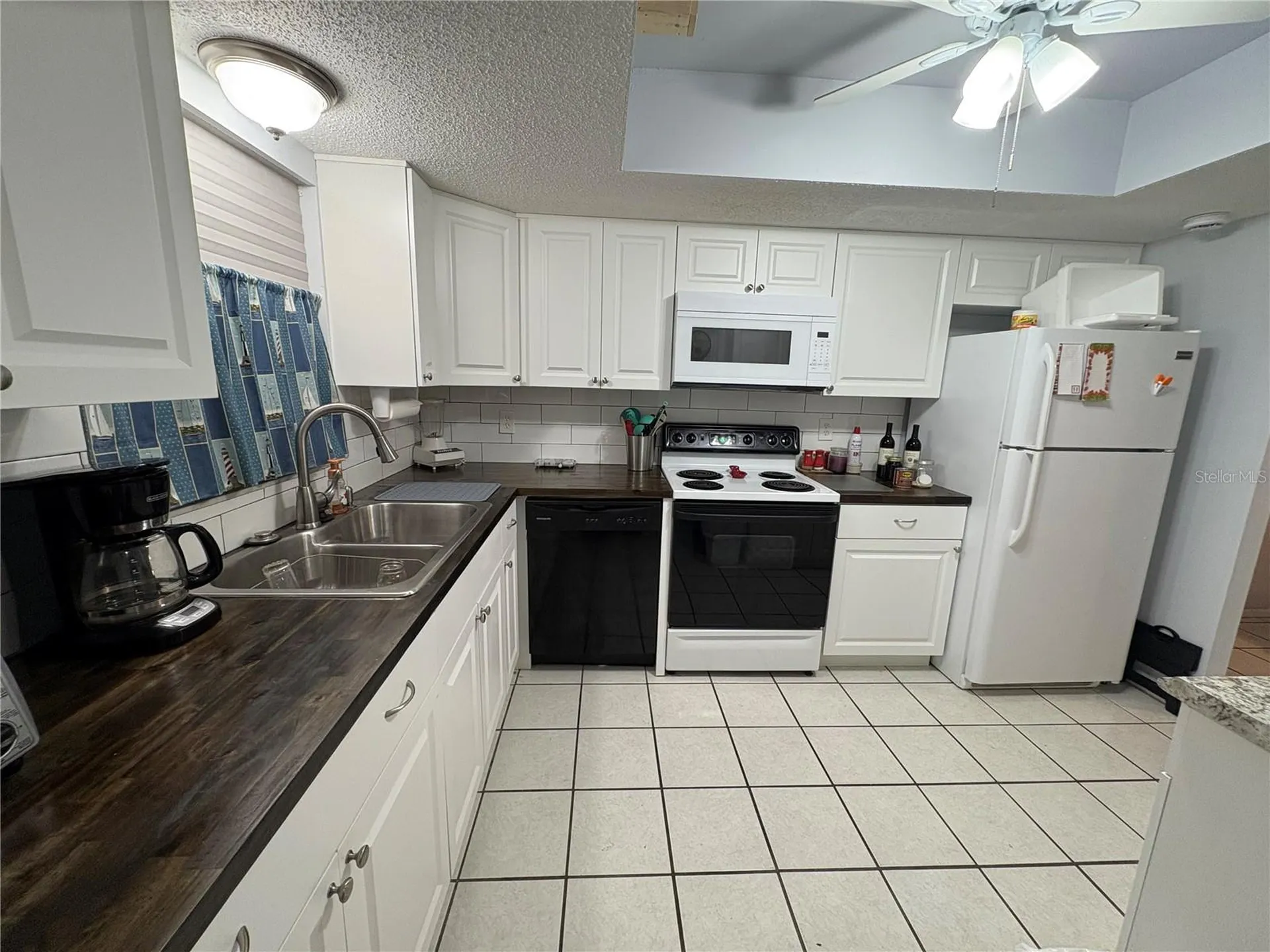3064 Lake Bayshore Drive Bradenton FL 34205