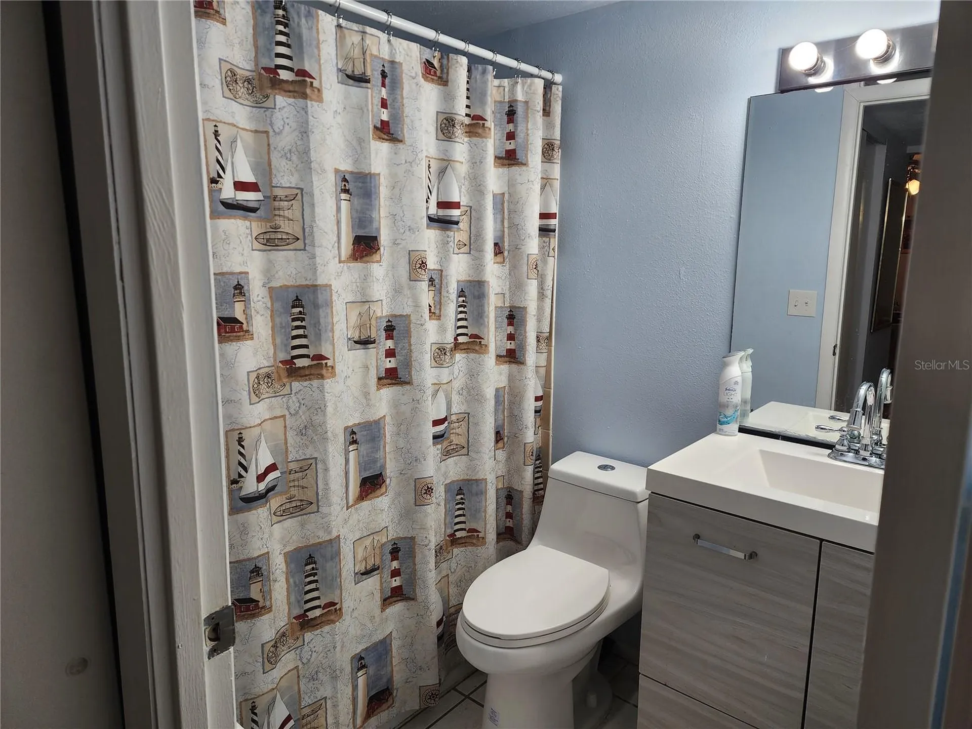 3064 Lake Bayshore Drive Bradenton FL 34205